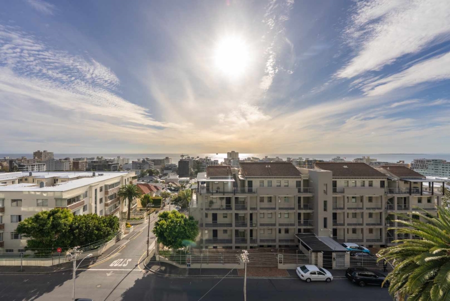 3 Bedroom Property for Sale in Sea Point Western Cape